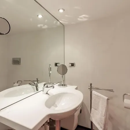 Open Space With Air Conditioning And Patio Privato Apartment