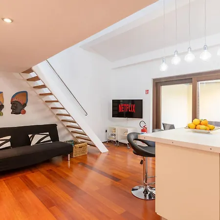 Open Space With Air Conditioning And Patio Privato דירה *